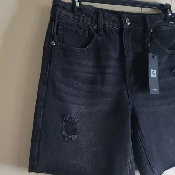 Numero  Tulum high rise relaxed mid thigh short black 27w - Picture 4 of 6